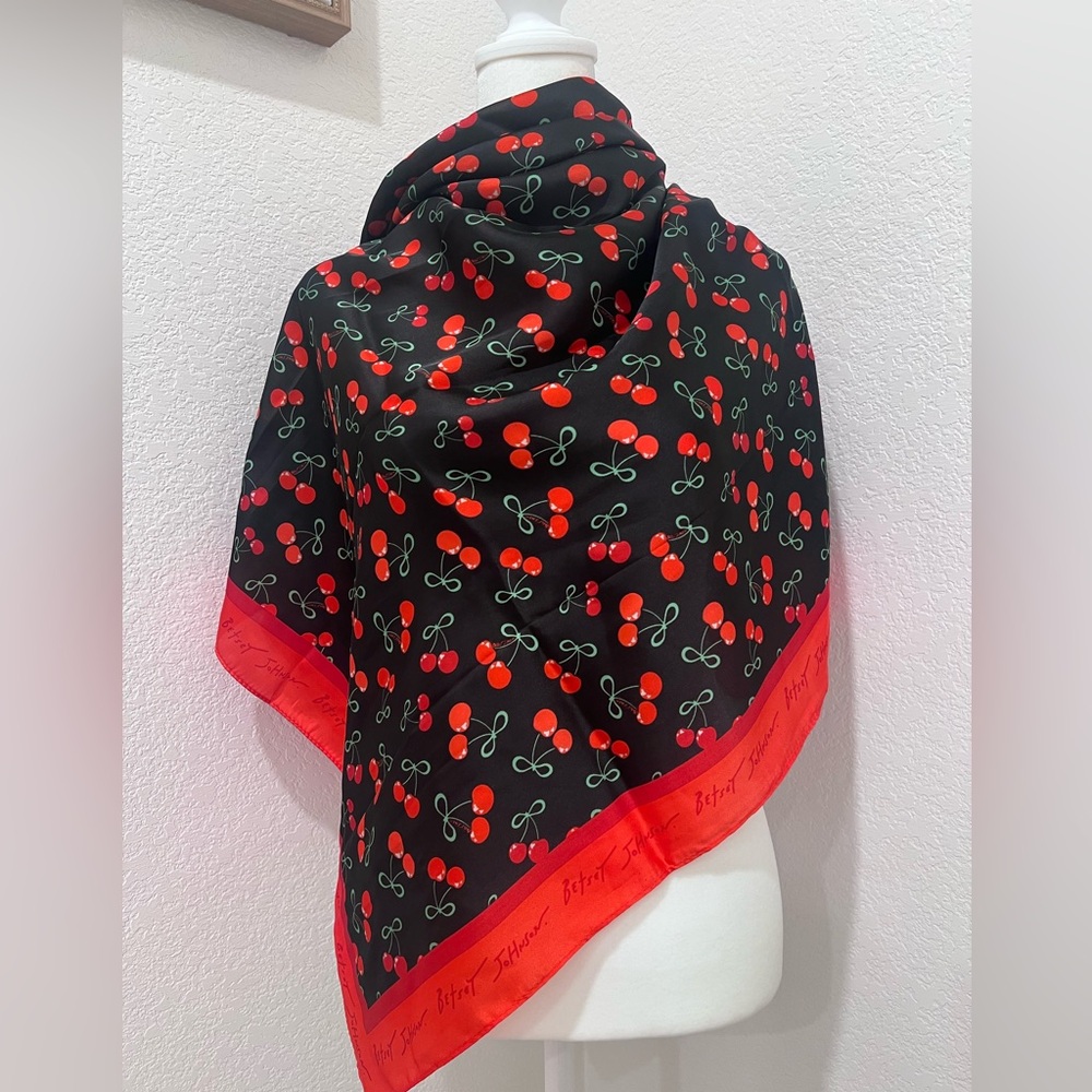 🍒Betsey Johnson Black and Red Cherry Scarf NWT